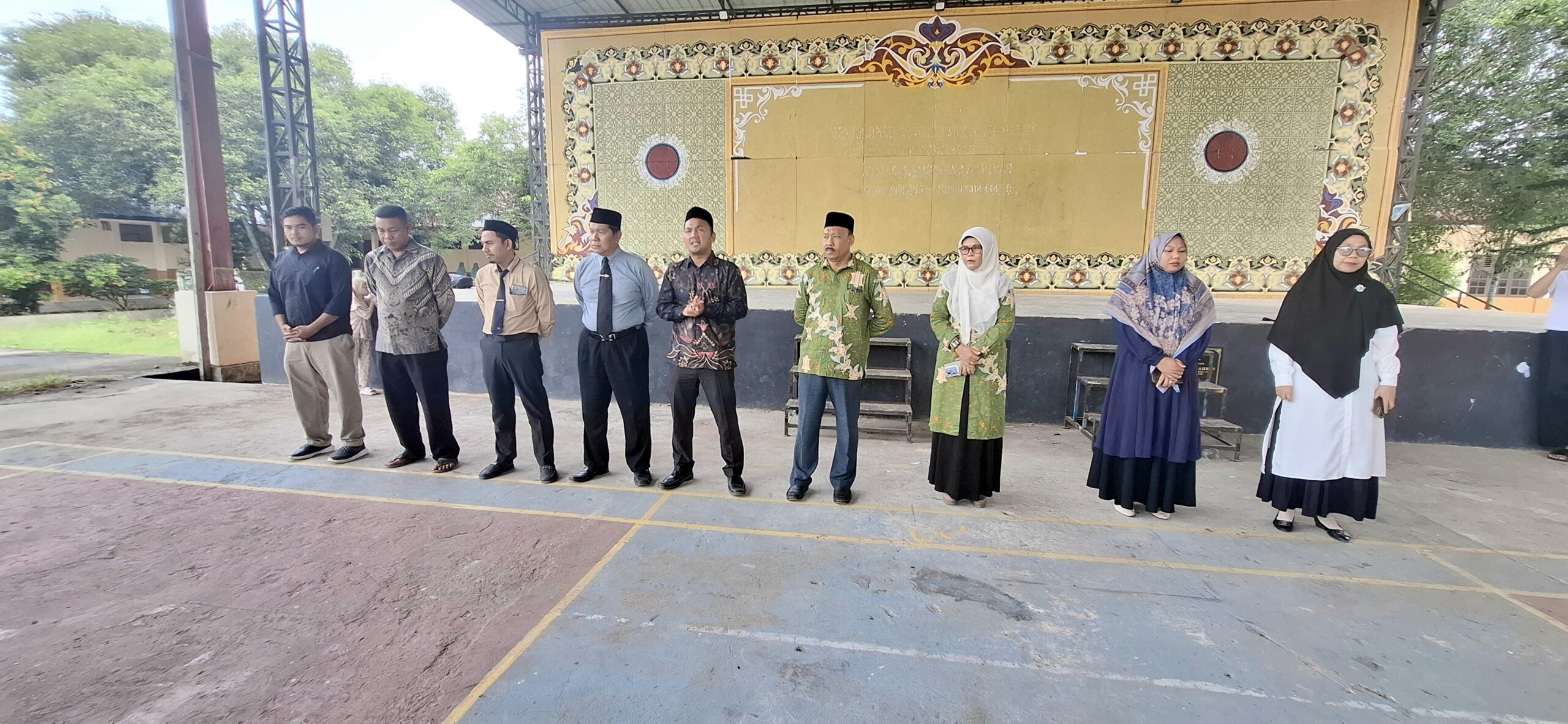 Sambutan Direktur Pesantren Modern Al Zahrah